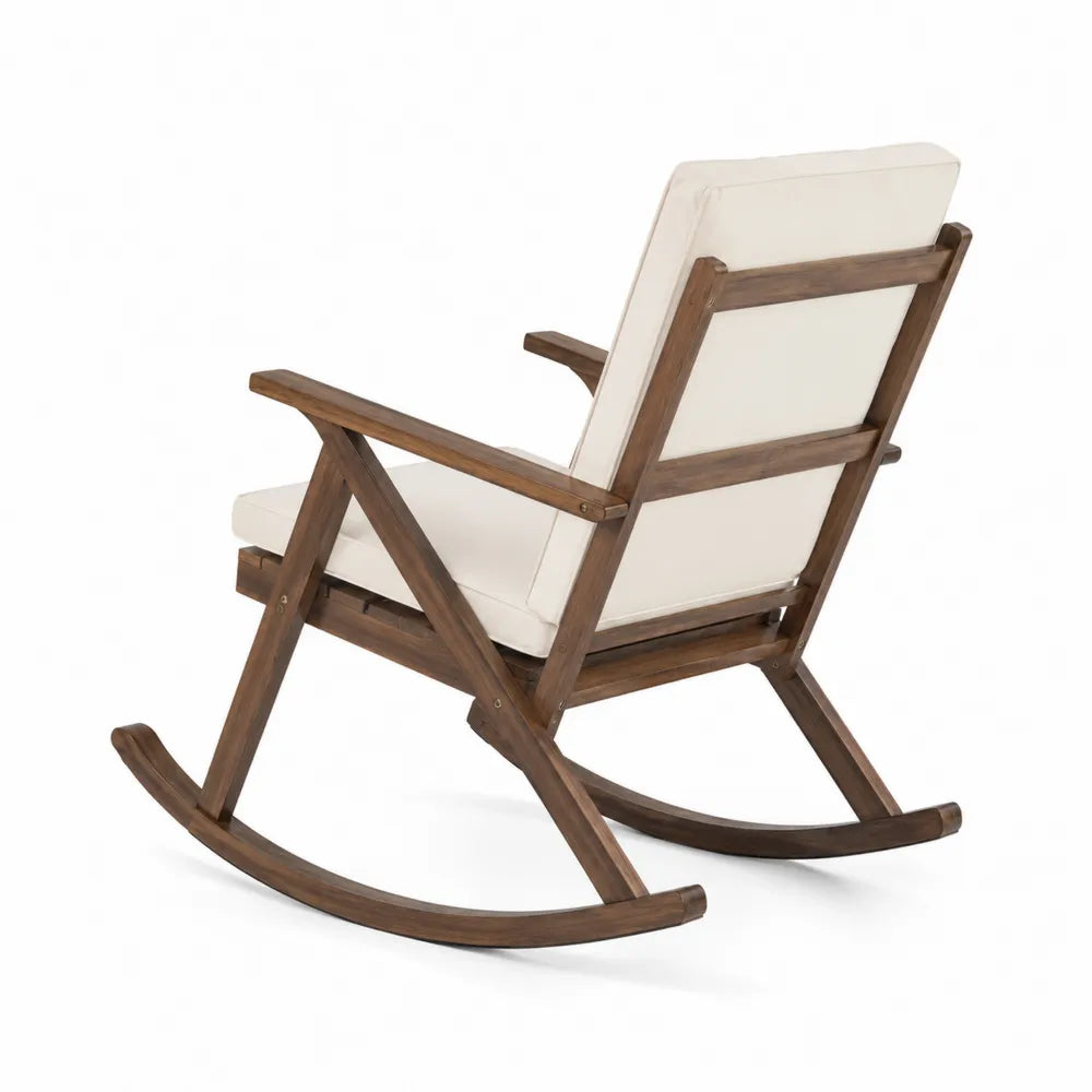 Chaise berçante en bois d'acacia avec coussin beige